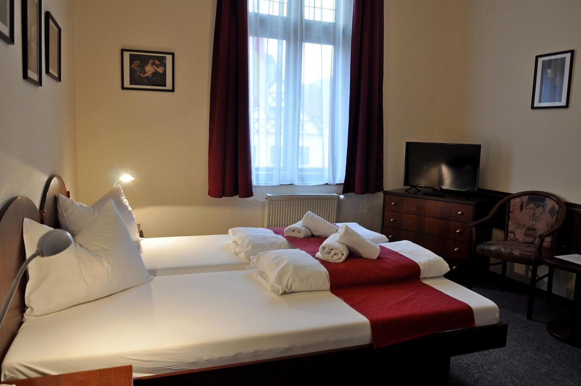 לוקט Hotel U Bileho Kone חדר תמונה