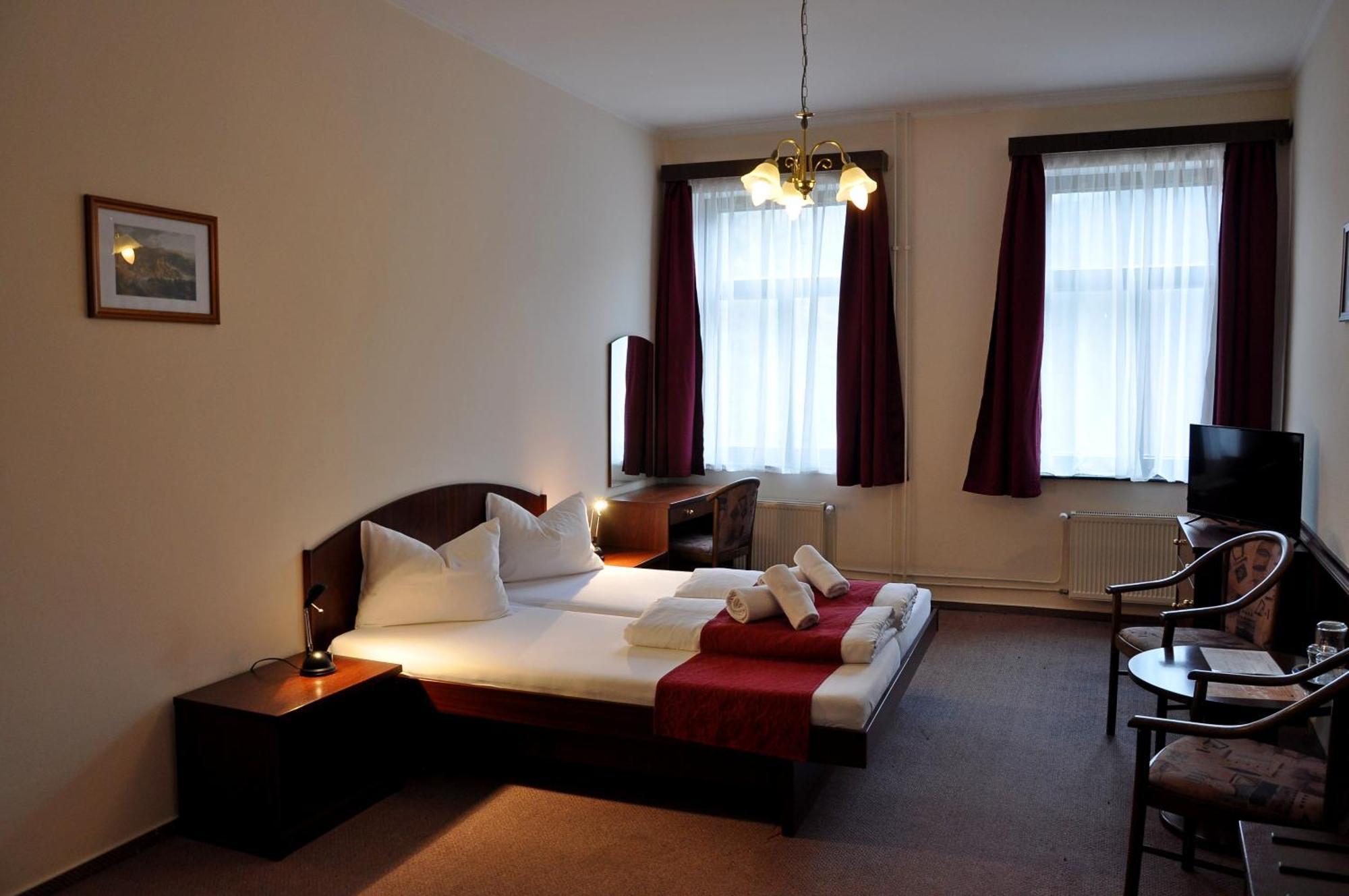 לוקט Hotel U Bileho Kone חדר תמונה